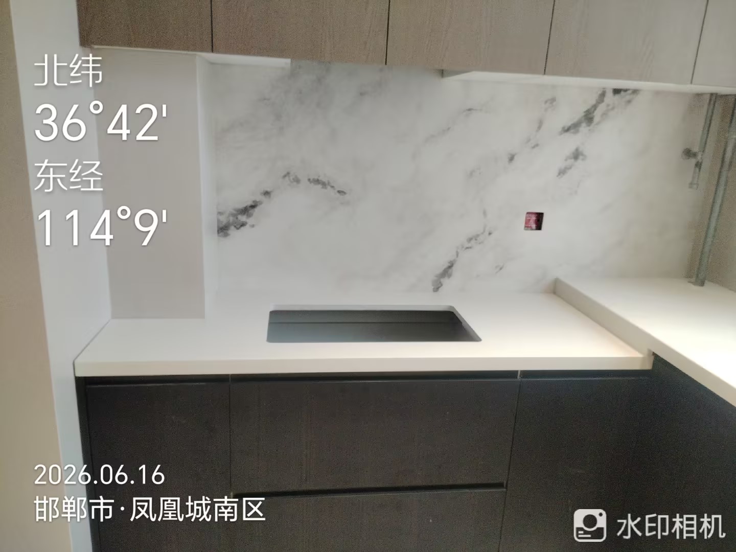 凤凰城.jpg
